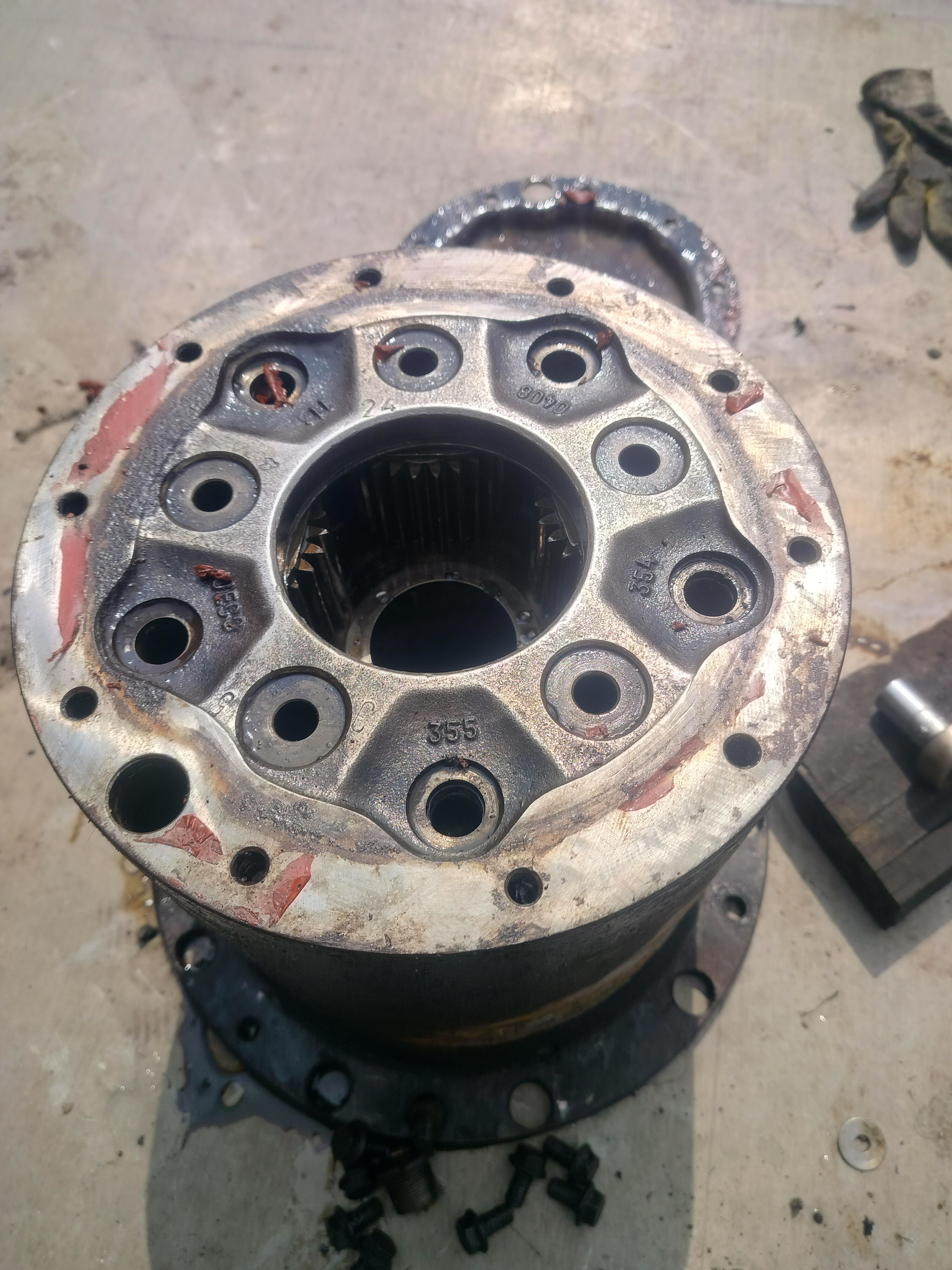 Бортовая мерседес бортовой редуктор 270 высота 36 зубов солнечная шестерня под барабанный тормоз